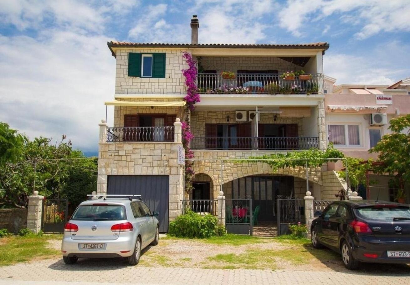 Apartments Juri Sućuraj Zewnętrze zdjęcie
