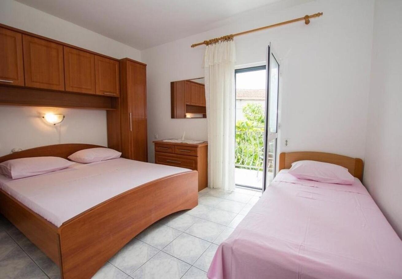 Apartments Juri Sućuraj Zewnętrze zdjęcie