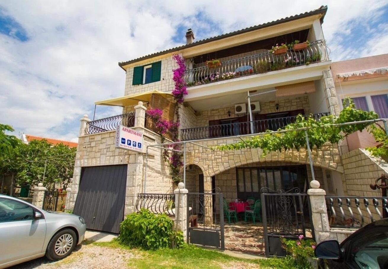 Apartments Juri Sućuraj Zewnętrze zdjęcie