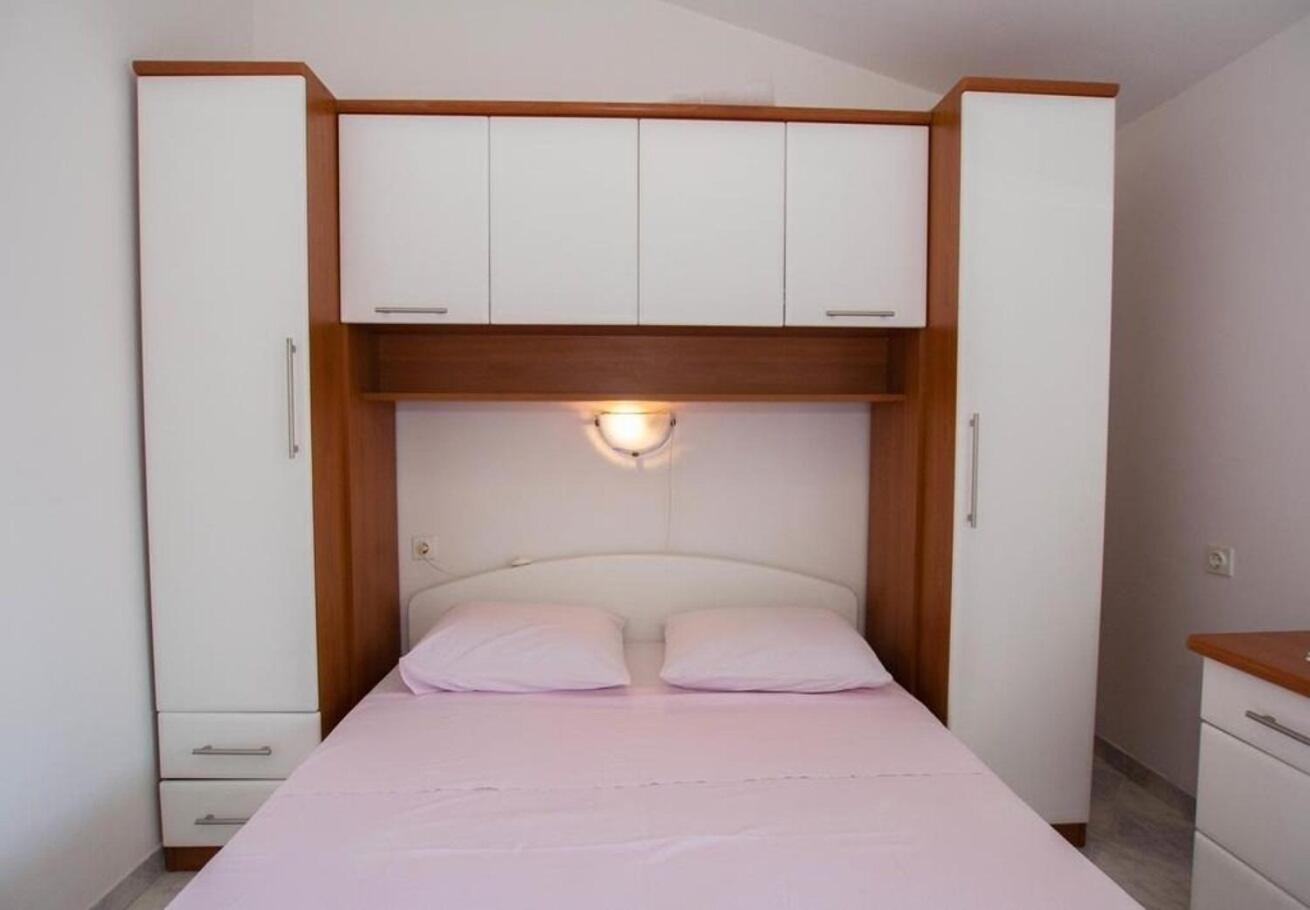 Apartments Juri Sućuraj Zewnętrze zdjęcie