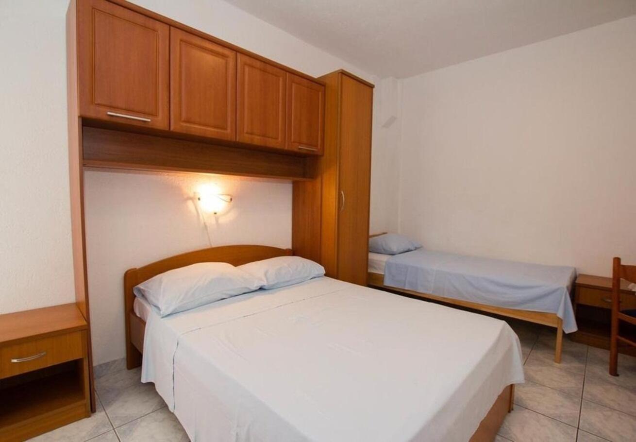 Apartments Juri Sućuraj Zewnętrze zdjęcie