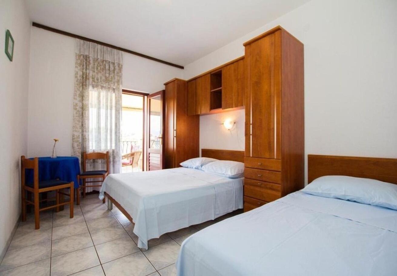 Apartments Juri Sućuraj Zewnętrze zdjęcie