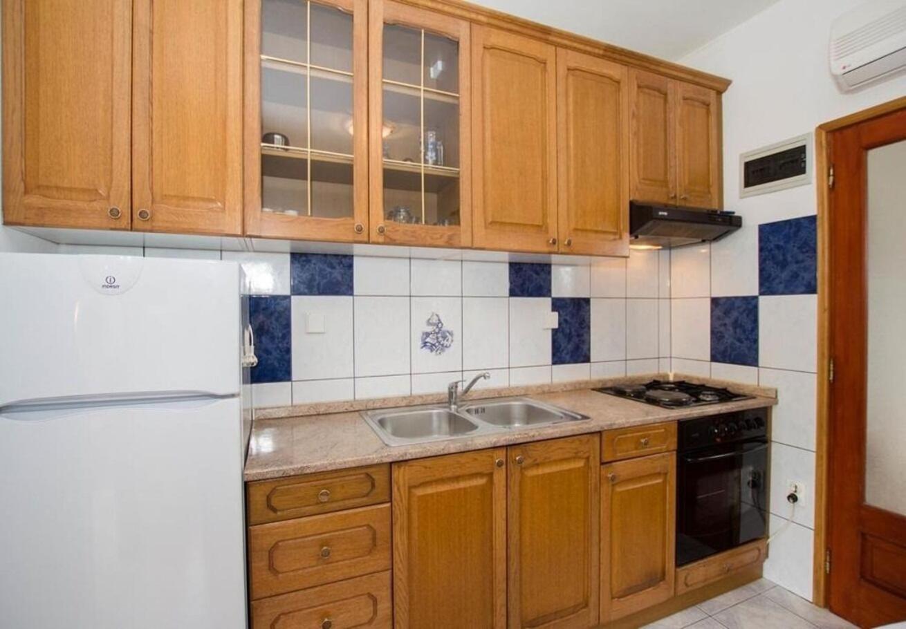 Apartments Juri Sućuraj Zewnętrze zdjęcie