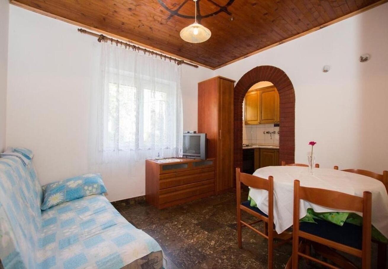 Apartments Juri Sućuraj Zewnętrze zdjęcie