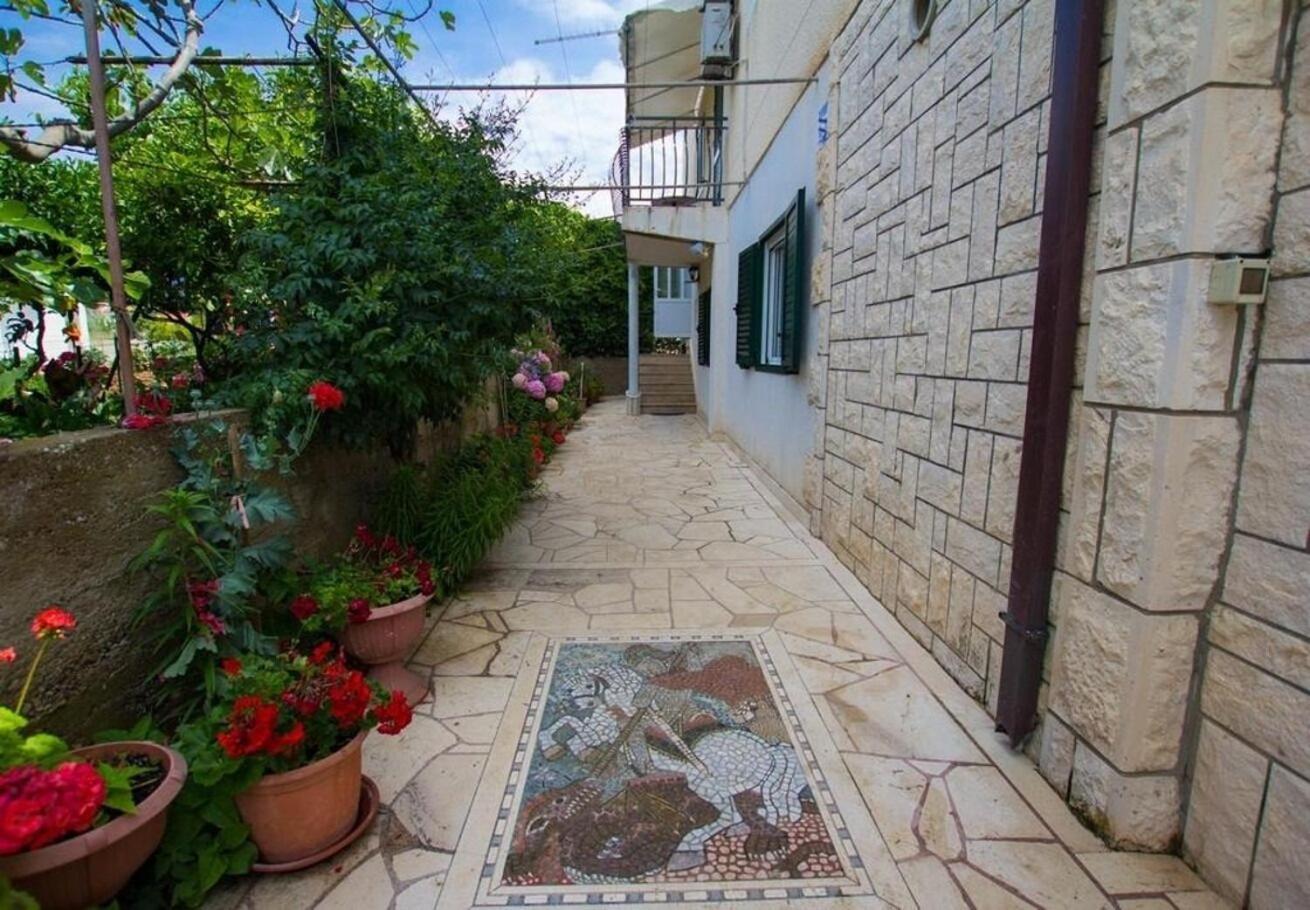Apartments Juri Sućuraj Zewnętrze zdjęcie