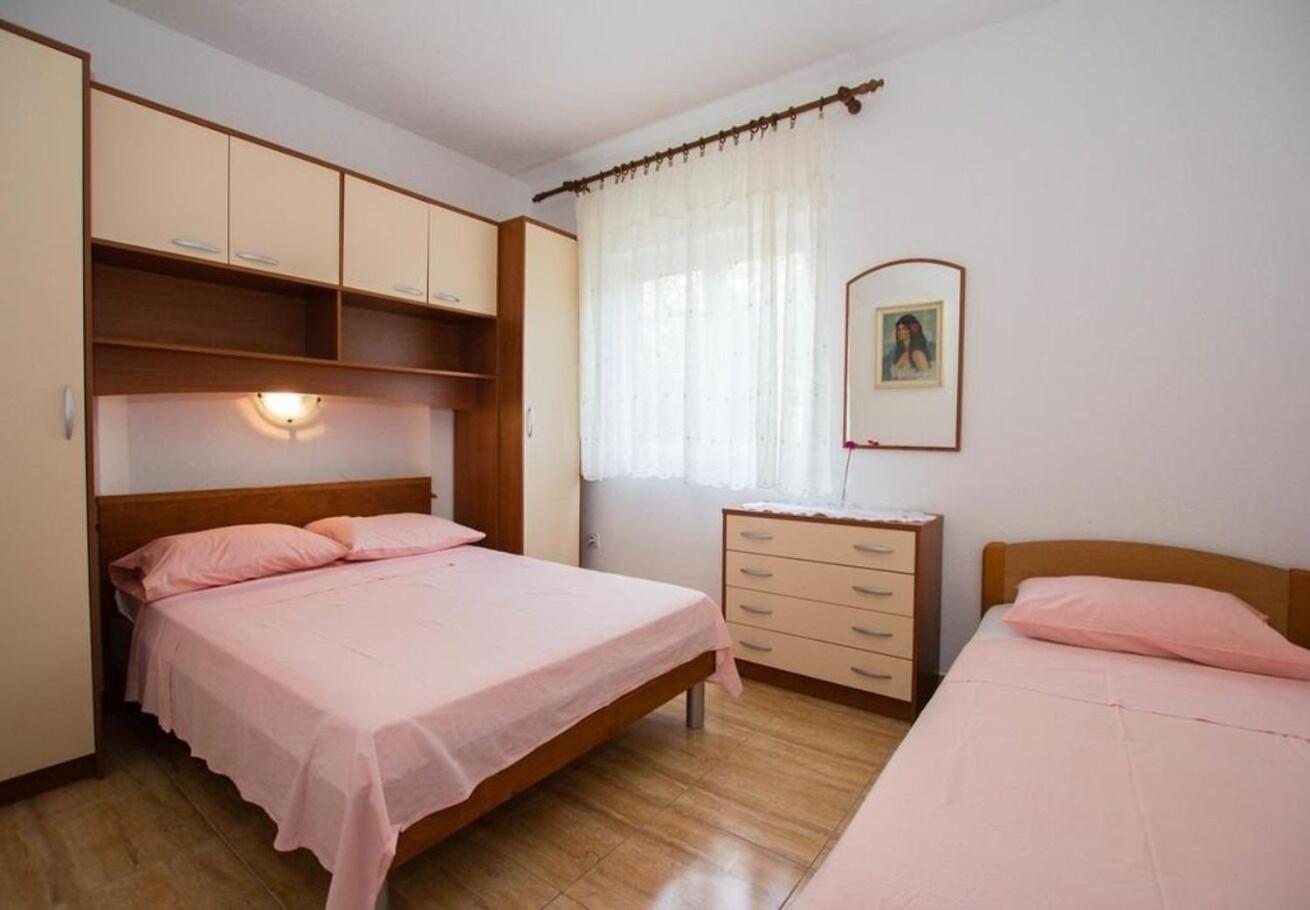 Apartments Juri Sućuraj Zewnętrze zdjęcie